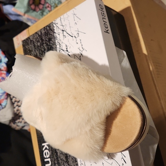 Kensie New Fur Slippers - Picture 2 of 5